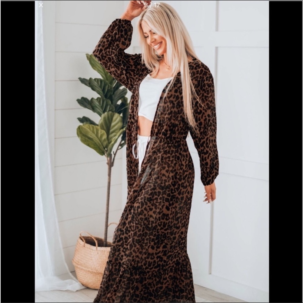 #47 Leopard Bubble Sleeve Kimono/Duster/Cover Up w/Ruffle
Hem